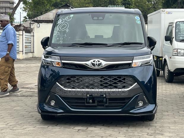 Toyota Tank 1.0 FWD 2020 Blue