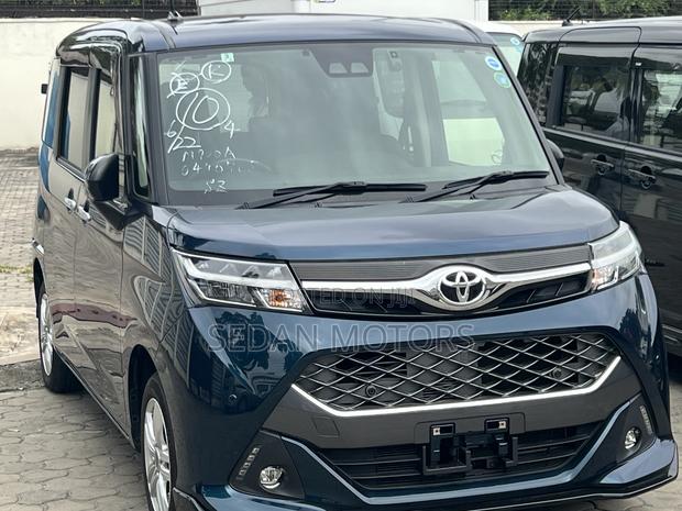 Toyota Tank 1.0 FWD 2020 Blue