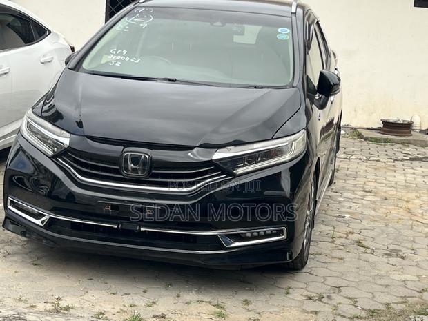 Honda Fit Shuttle 2019 Black