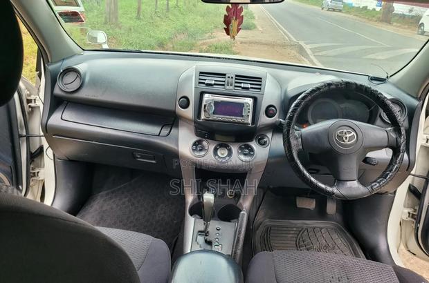 Toyota RAV4 2008 White