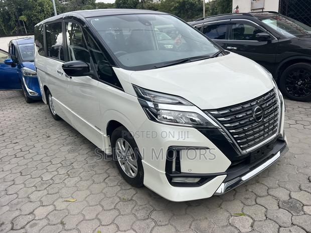Nissan Serena 2019 White