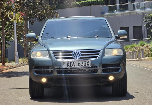Volkswagen Touareg 2006 Gray
