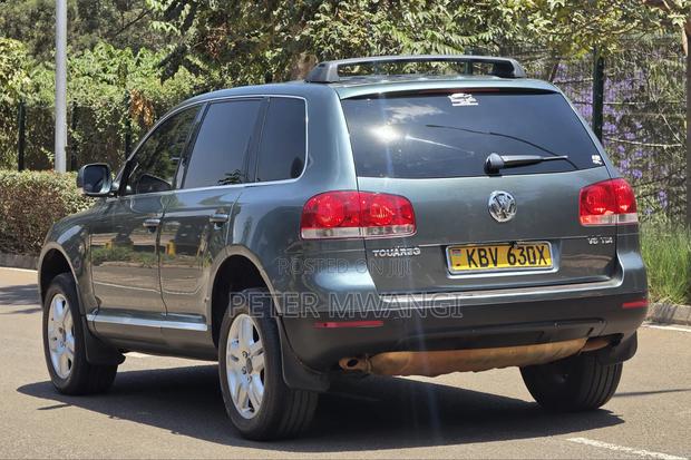 Volkswagen Touareg 2006 Gray