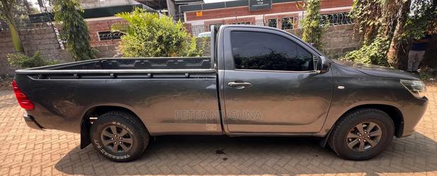 Toyota Hilux Revo Single Cab Deisel 2.4 RWD 2017 Gray