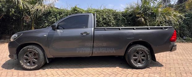 Toyota Hilux Revo Single Cab Deisel 2.4 RWD 2017 Gray