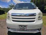 Toyota Noah 2.0 143hp FWD (8 Seater) 2010 White for sale
