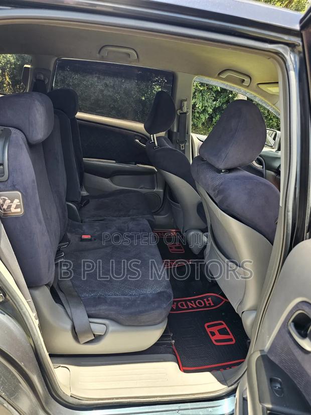 Honda Stream 1.7i ES 2011 Gray