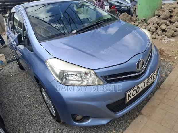 Toyota Vitz 1.3 FWD 5dr 2011 Blue