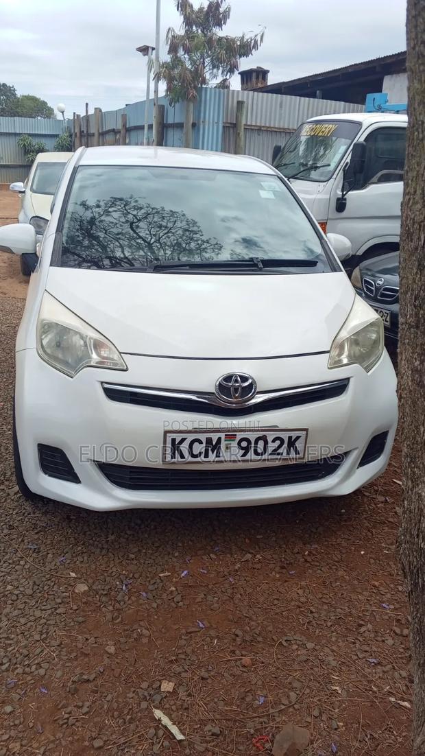 Toyota Ractis 2010 White