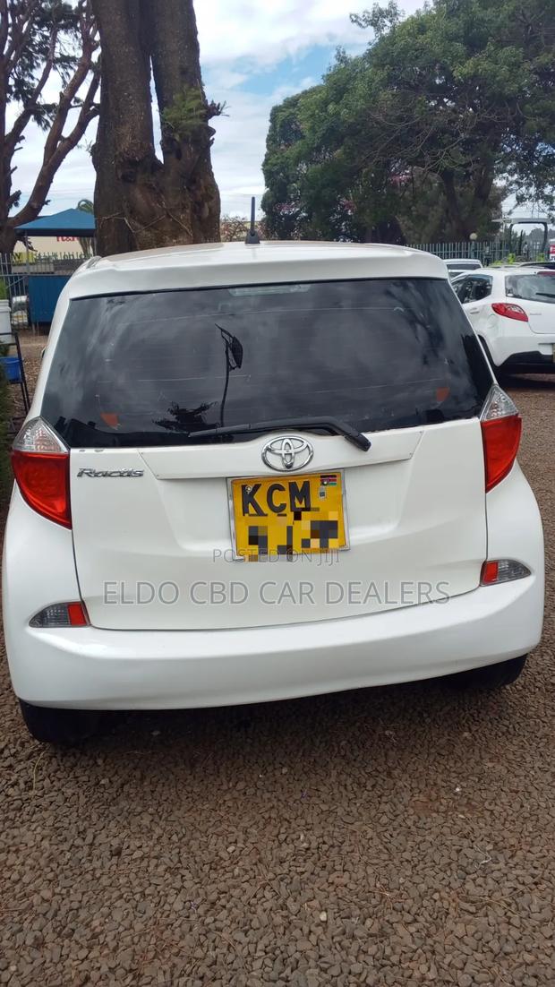 Toyota Ractis 2010 White