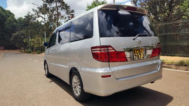 Toyota Alphard 2.4 Petrol AWD 2008 Silver