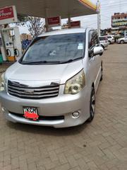 Toyota Noah 2010 Silver for sale