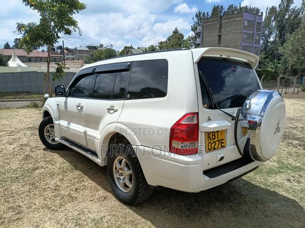 Mitsubishi Pajero 2006 Pearl