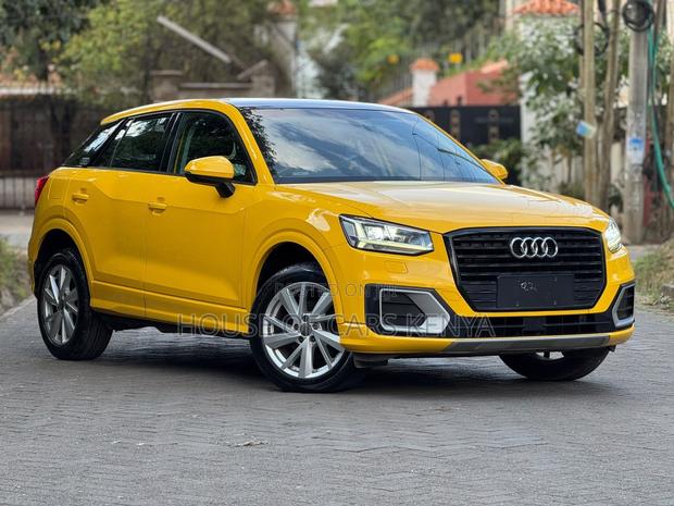 Audi Q2 2019 Yellow