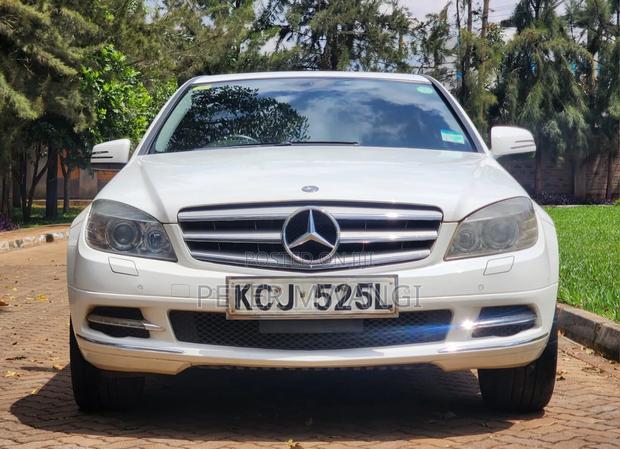 Mercedes-Benz E200 2010 White