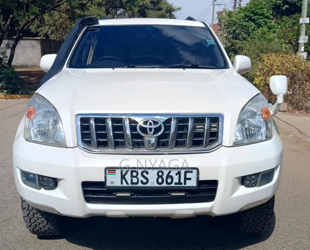 Toyota Land Cruiser Prado 2005 White