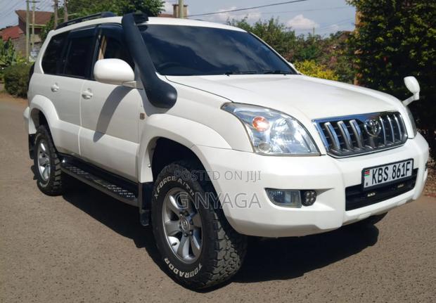 Toyota Land Cruiser Prado 2005 White