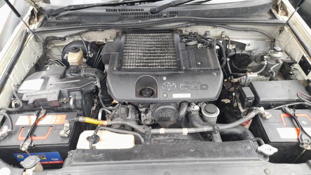 Toyota Land Cruiser Prado 2005 White