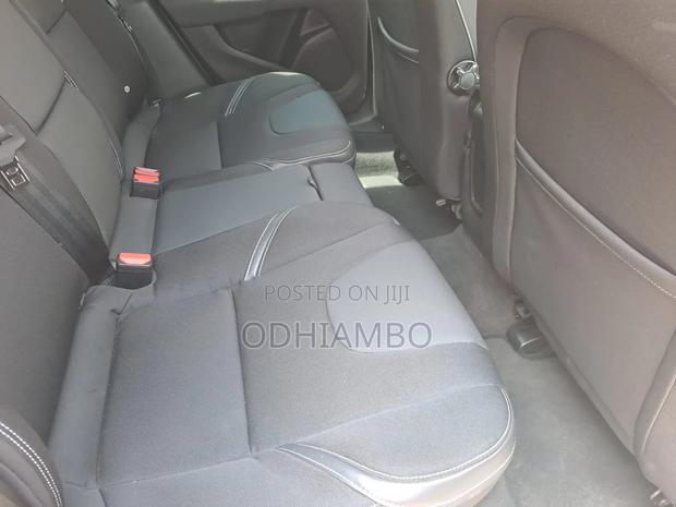 Volvo V40 2018 Blue