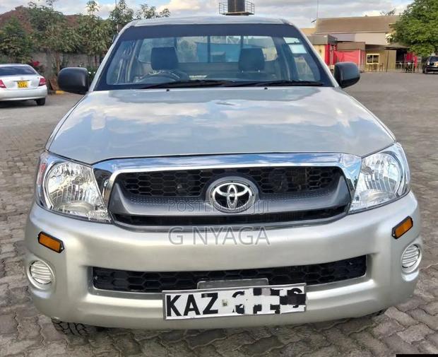 Toyota Hilux 2.5 Cab 2005 Beige