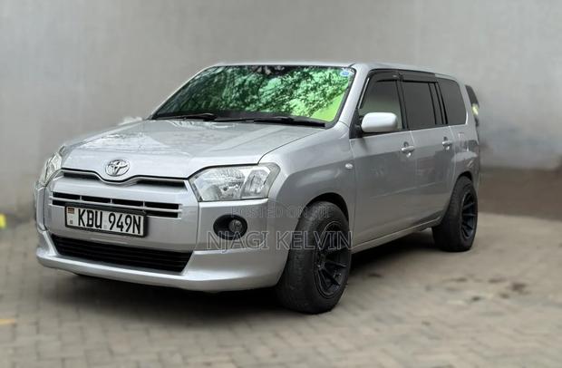 Toyota Succeed 2018 Silver