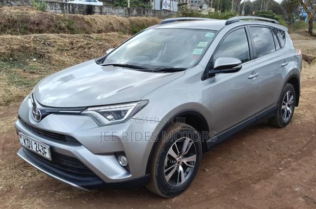 Toyota RAV4 2017 Gray