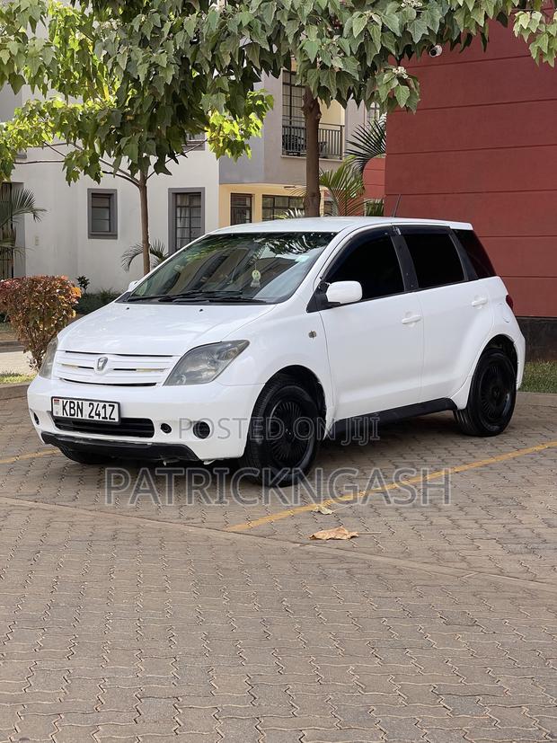 Toyota IST 2006 White