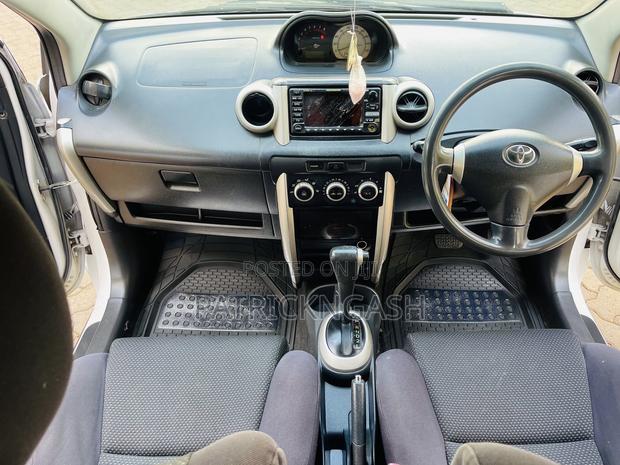 Toyota IST 2006 White