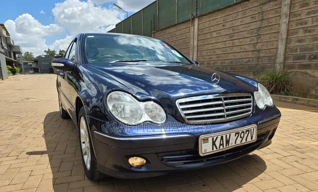 Mercedes-Benz C200 2006 Blue