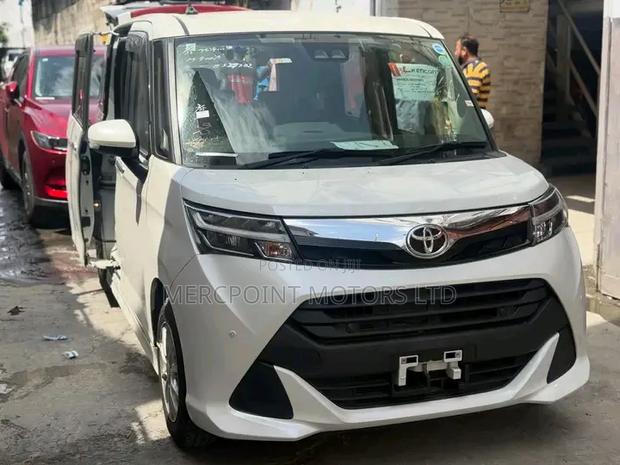 Toyota Tank 2019 Pearl