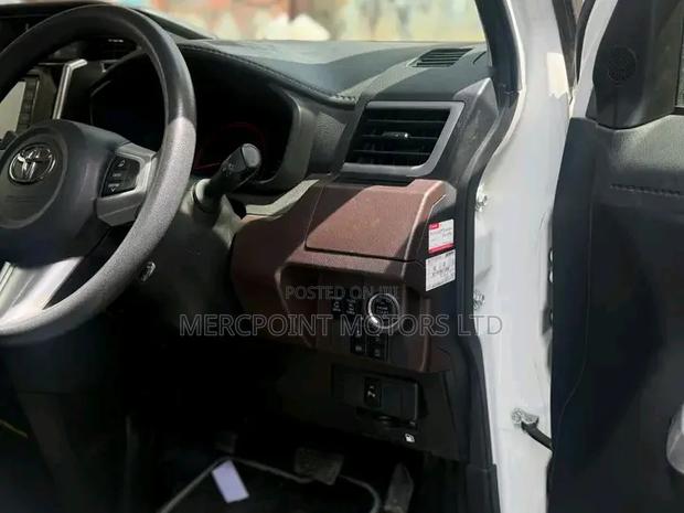 Toyota Tank 2019 Pearl