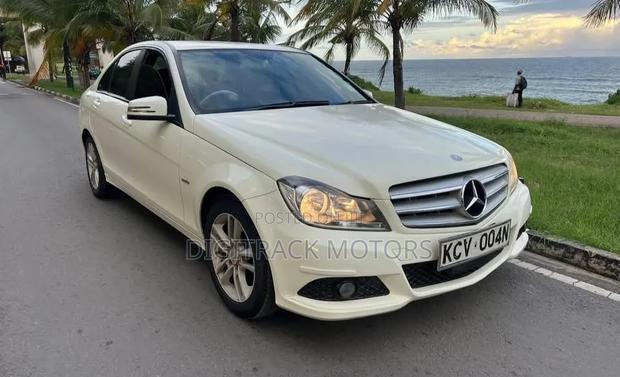 Mercedes-Benz C200 2012 White