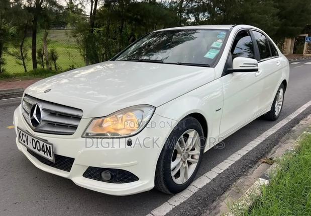 Mercedes-Benz C200 2012 White