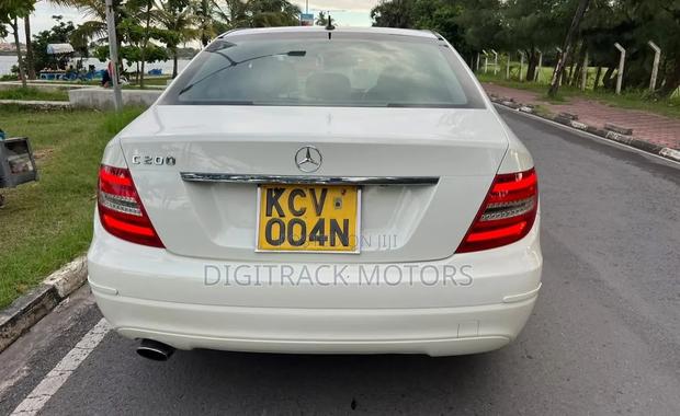 Mercedes-Benz C200 2012 White
