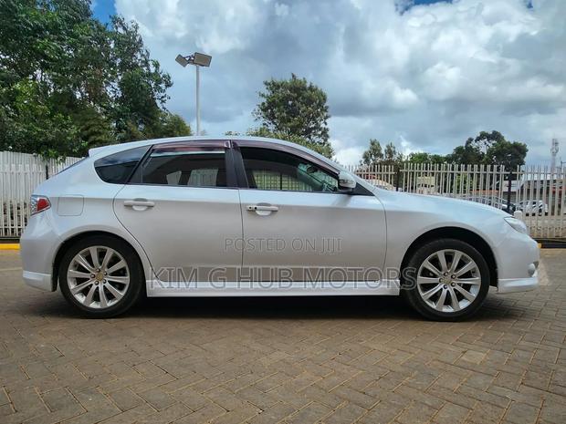 Subaru Impreza 2.0 2011 Pearl