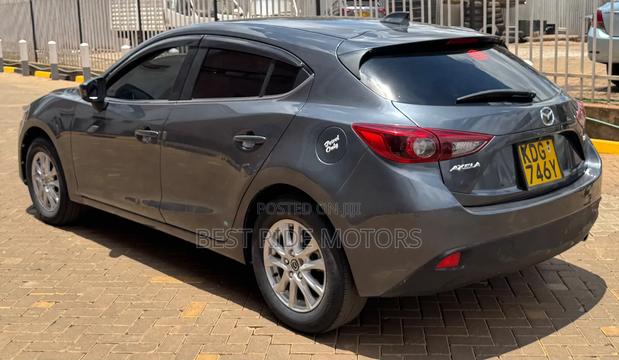 Mazda Axela SV Premium 2014 Gray