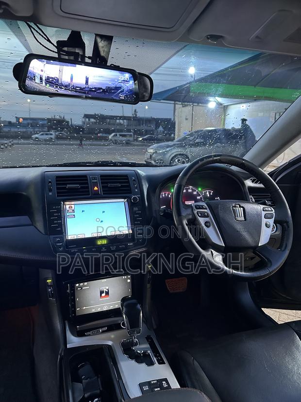 Toyota Crown 2012 Black