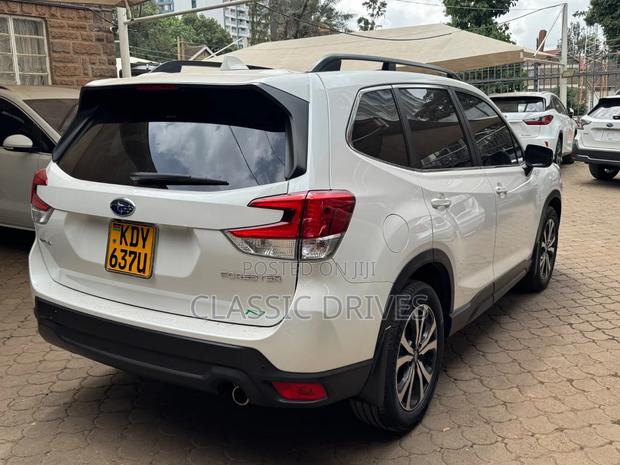 Subaru Forester 2019 White