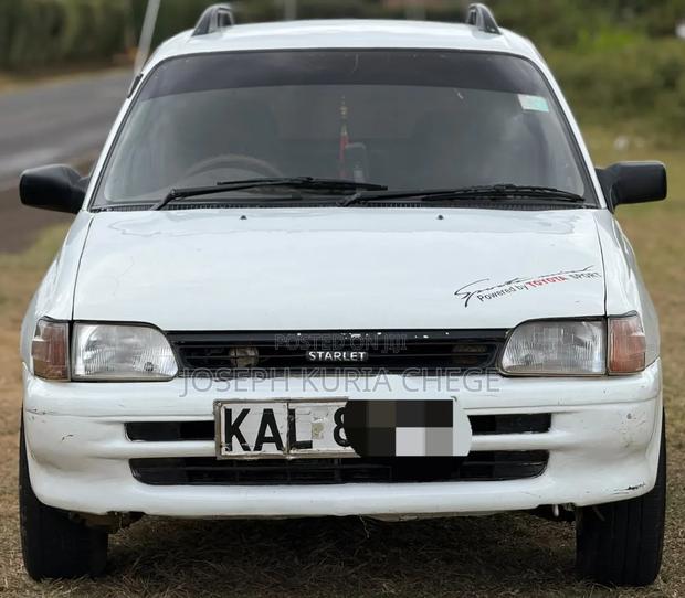 Toyota Starlet 1997 White