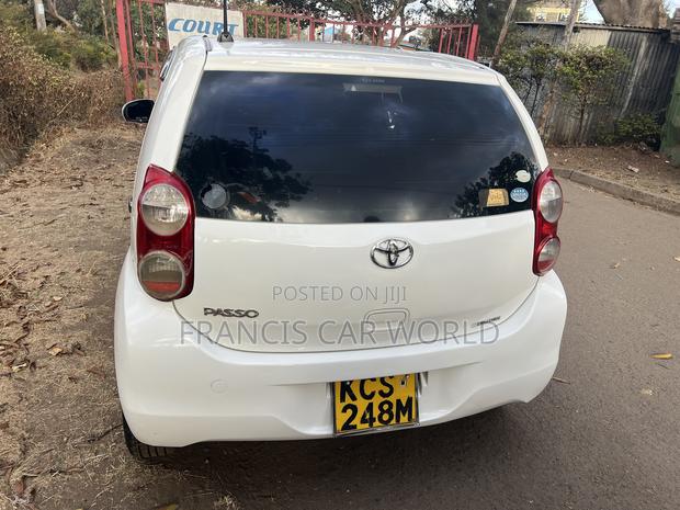 Toyota Passo 2012 White