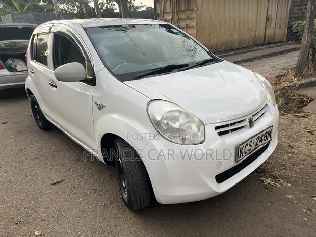 Toyota Passo 2012 White