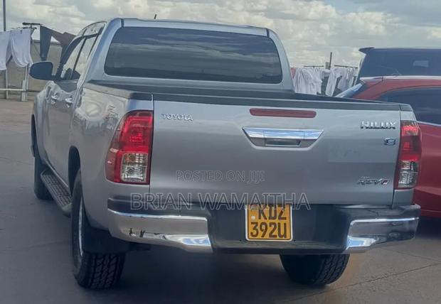 Toyota Hilux Revo Double Cab Deisel 2.4 RWD 2019 Gray