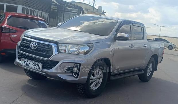 Toyota Hilux Revo Double Cab Deisel 2.4 RWD 2019 Gray