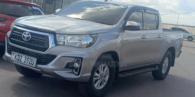 Toyota Hilux Revo Double Cab Deisel 2.4 RWD 2019 Gray
