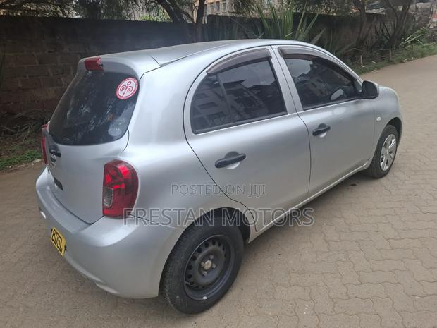 Nissan March 2016 Silver