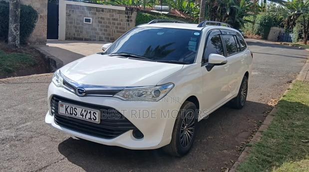 Toyota Corolla Fielder 1.5 Petrol FWD 2017 Pearl