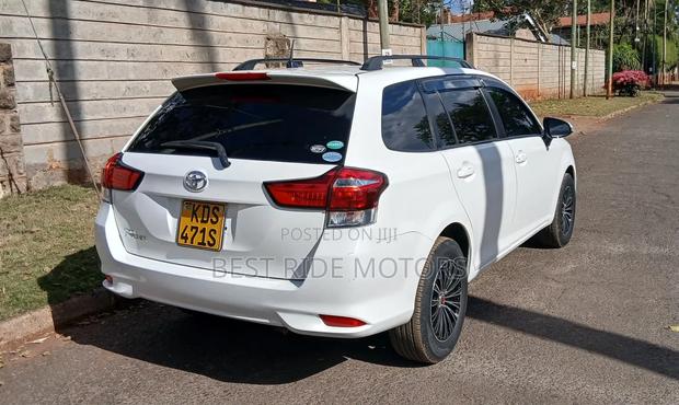 Toyota Corolla Fielder 1.5 Petrol FWD 2017 Pearl