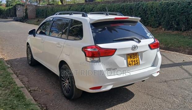Toyota Corolla Fielder 1.5 Petrol FWD 2017 Pearl