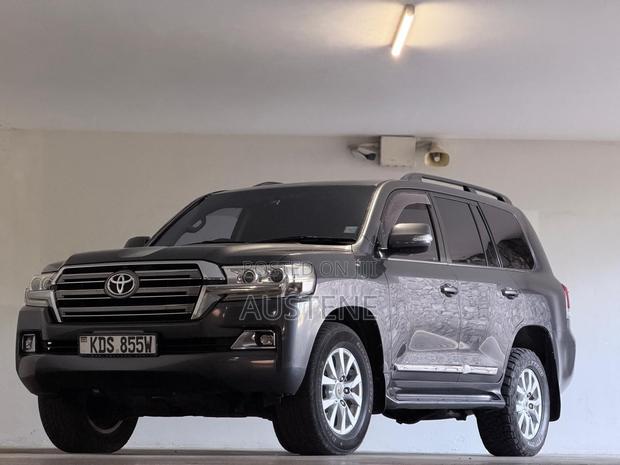 Toyota Land Cruiser 4.5 V8 VXR 2018 Gray