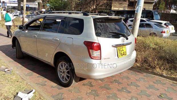 Toyota Corolla Fielder 2010 Silver